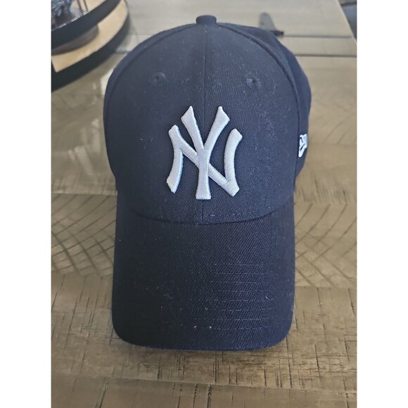 New York Yankees Hat - Picture 1 of 6
